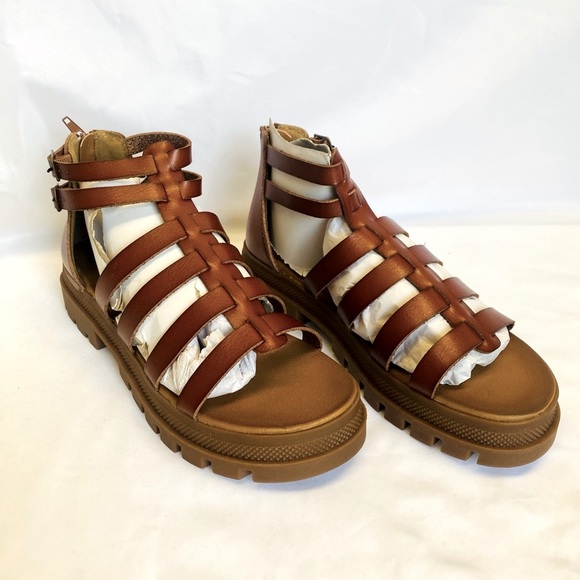 NIB Jellypop Chanelle Comfort Fit Gladiator Sandals in color Cognac Smooth - Picture 2 of 7